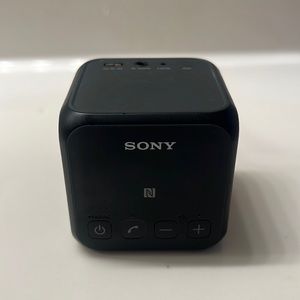 🌺🌺GIFTED 🌺🌺Sony Portable Blue Tooth Speaker